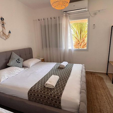 King Of The Dead Sea By Crown Apartment Neve Zohar Exterior photo