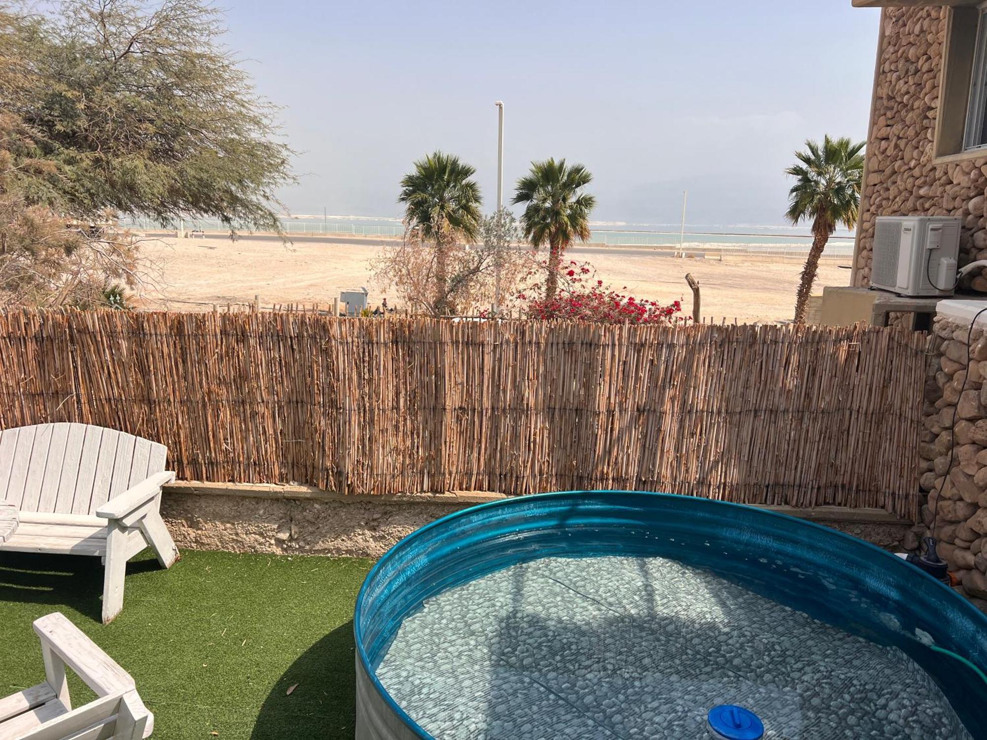 King Of The Dead Sea By Crown Apartment Neve Zohar Exterior photo